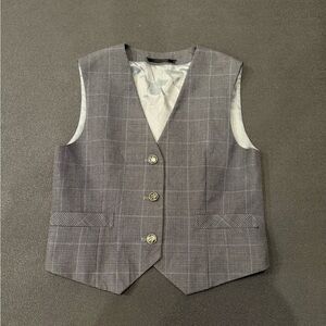 Tailor checked vest in like new cond